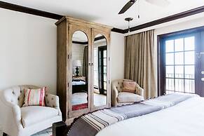 Hillside Boutique Hotel