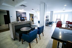 Holiday Inn Express Hotel & Suites, a Baton Rouge-Port Allen by IHG