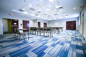 Holiday Inn Express Hotel & Suites, a Baton Rouge-Port Allen by IHG