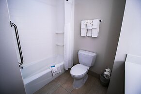 Holiday Inn Express Hotel & Suites, a Baton Rouge-Port Allen by IHG