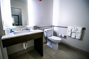 Holiday Inn Express Hotel & Suites, a Baton Rouge-Port Allen by IHG