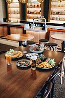 Oaks Townsville Metropole Hotel