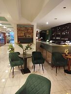 Ephira Hotel