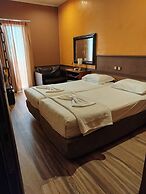 Ephira Hotel