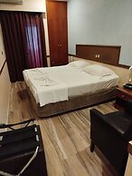 Ephira Hotel