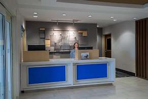 Holiday Inn Express Hotel & Suites Talladega by IHG