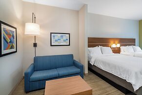 Holiday Inn Express Hotel & Suites Talladega by IHG