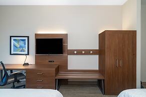 Holiday Inn Express Hotel & Suites Talladega by IHG