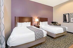 La Quinta Inn & Suites by Wyndham Oklahoma City -Yukon