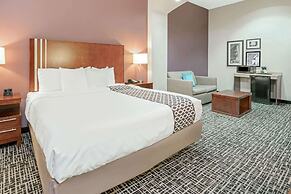 La Quinta Inn & Suites by Wyndham Oklahoma City -Yukon
