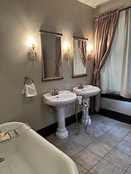 Riverside Hot Springs Inn & Spa - Adults Only