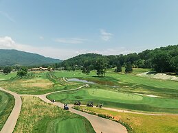 Waynesville Inn and Golf Club, Tapestry Collection by Hilton