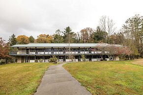 Waynesville Inn and Golf Club, Tapestry Collection by Hilton