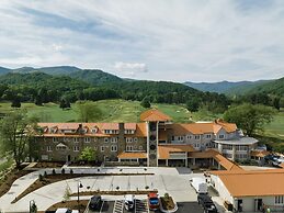 Waynesville Inn and Golf Club, Tapestry Collection by Hilton