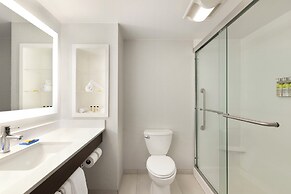 Holiday Inn Express Hotel & Suites Fort Myers East - The Forum by IHG