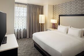 DoubleTree Suites by Hilton Hotel Detroit Downtown - Fort Shelby