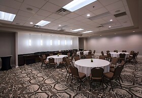 DoubleTree Suites by Hilton Hotel Detroit Downtown - Fort Shelby