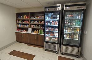 Holiday Inn Express and Suites Savannah - Midtown by IHG