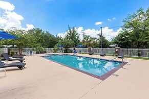 Holiday Inn Express and Suites Savannah - Midtown by IHG