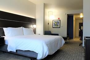 Holiday Inn Express & Suites Napa American Canyon by IHG