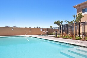 Holiday Inn Express & Suites Napa American Canyon by IHG