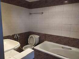 Grand Tropic Suites Hotel