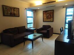 Grand Tropic Suites Hotel