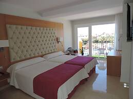 Mediterráneo Bay Hotel & Resort