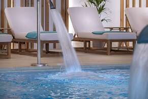 Mediterráneo Bay Hotel & Resort