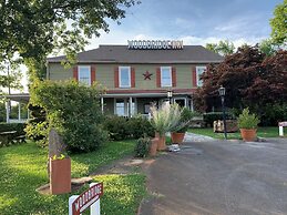 Woodbridge Inn & Tavern