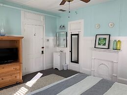 Woodbridge Inn & Tavern