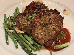 Woodbridge Inn & Tavern