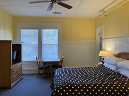 Woodbridge Inn & Tavern