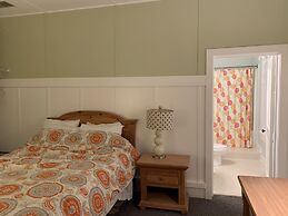 Woodbridge Inn & Tavern