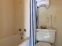 Woodbridge Inn & Tavern