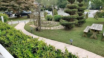 Woodbridge Inn & Tavern