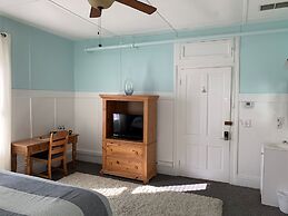 Woodbridge Inn & Tavern