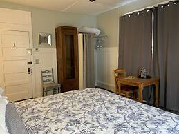 Woodbridge Inn & Tavern