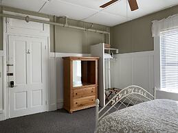 Woodbridge Inn & Tavern