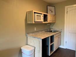 Woodbridge Inn & Tavern