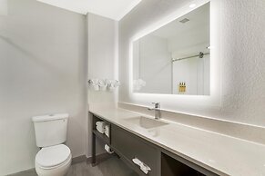 Best Western Plus First Coast Inn & Suites