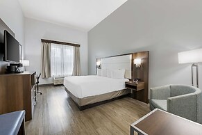 Best Western Plus First Coast Inn & Suites