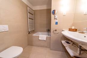 Tisza Balneum Thermal Hotel