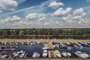 Crowne Plaza London - Kingston by IHG