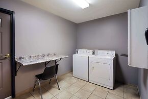 Country Inn & Suites by Radisson, Marion, IL