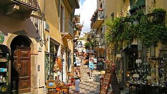 Villa Oasis Residence