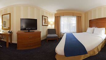 Holiday Inn Express Hotel & Suites Santa Cruz by IHG