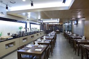 Ramada by Wyndham Dongtan Hotel