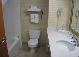 Days Inn & Suites by Wyndham Edmonton Airport