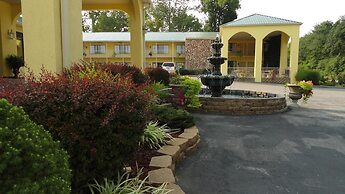 Golden Manor Inn & Suites